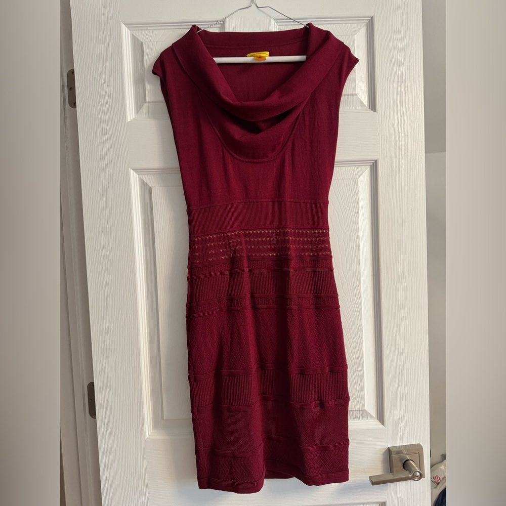 Carherine Malandrino knit dress burgundy size M